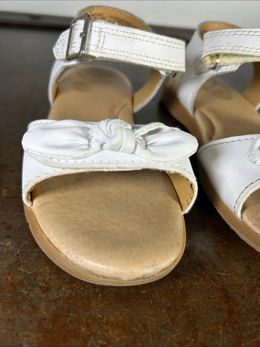 Stride Rite SR Whitney White Leather Bow Sandals for Kids Girl’s Size 10 EUR 26 - Picture 10 of 16